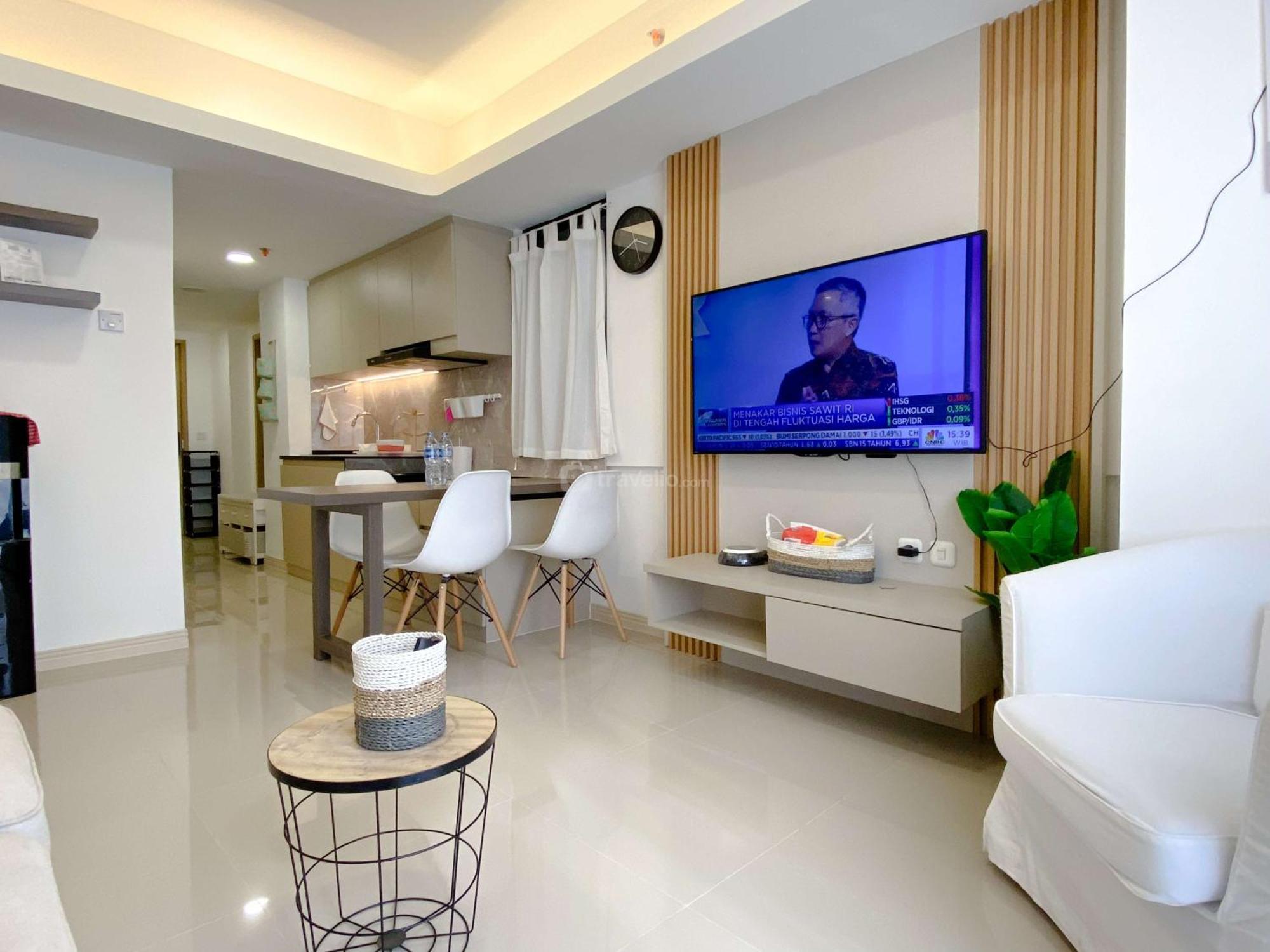 Best Deal And Comfy 2Br At Meikarta Apartment By Travelio Cikarang Exterior photo